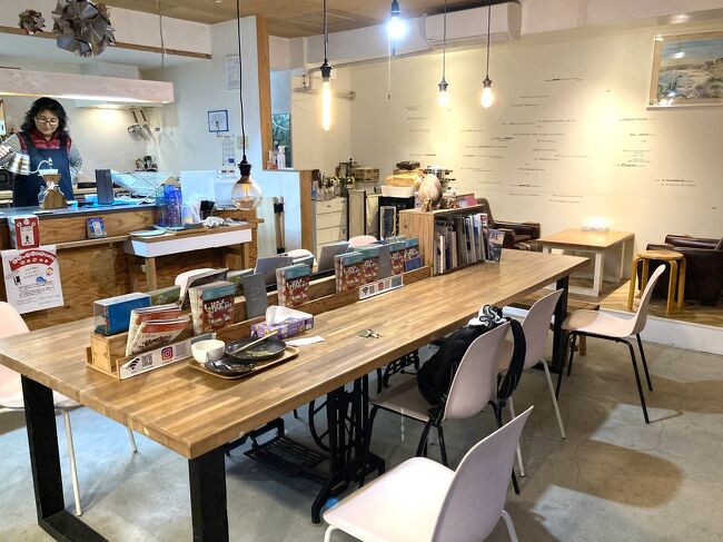 喫茶店MEEDAFU&#39;S YUIの店内です。なかなか朝６時から営業してる喫茶店て無いですよね。ありがたいですね。^_^