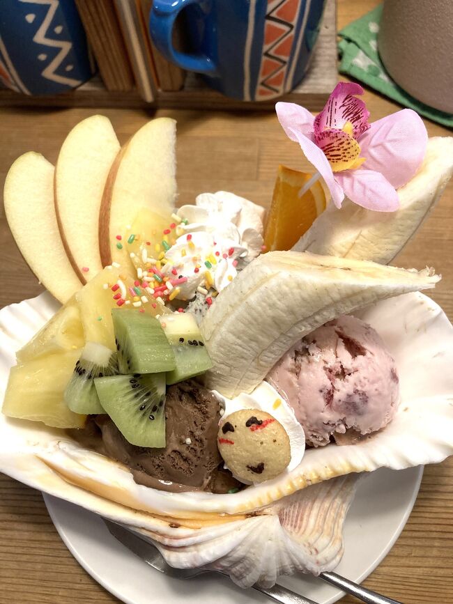 貝殻に入ったフルーツパフェ。オシャレですね。^_^