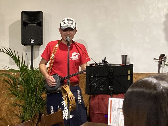 次に行ったのが、島唄ライブをしてる居酒屋「MASAMUNU」 まさむぬ！です。