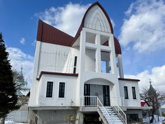 前回訪れることが出来なかったこちら・・
函館聖ヨハネ教会☆
鐘の塔のような可愛い教会ね♪
