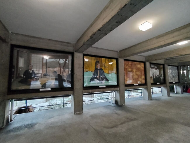 境内に歴史を紹介するスペースがあります。