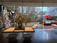 目黒駅から送迎バスに乗り雅叙園に来ました。