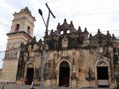 メルセド教会（写真）は1539年に完成した中米で最も古い教会の一つです。