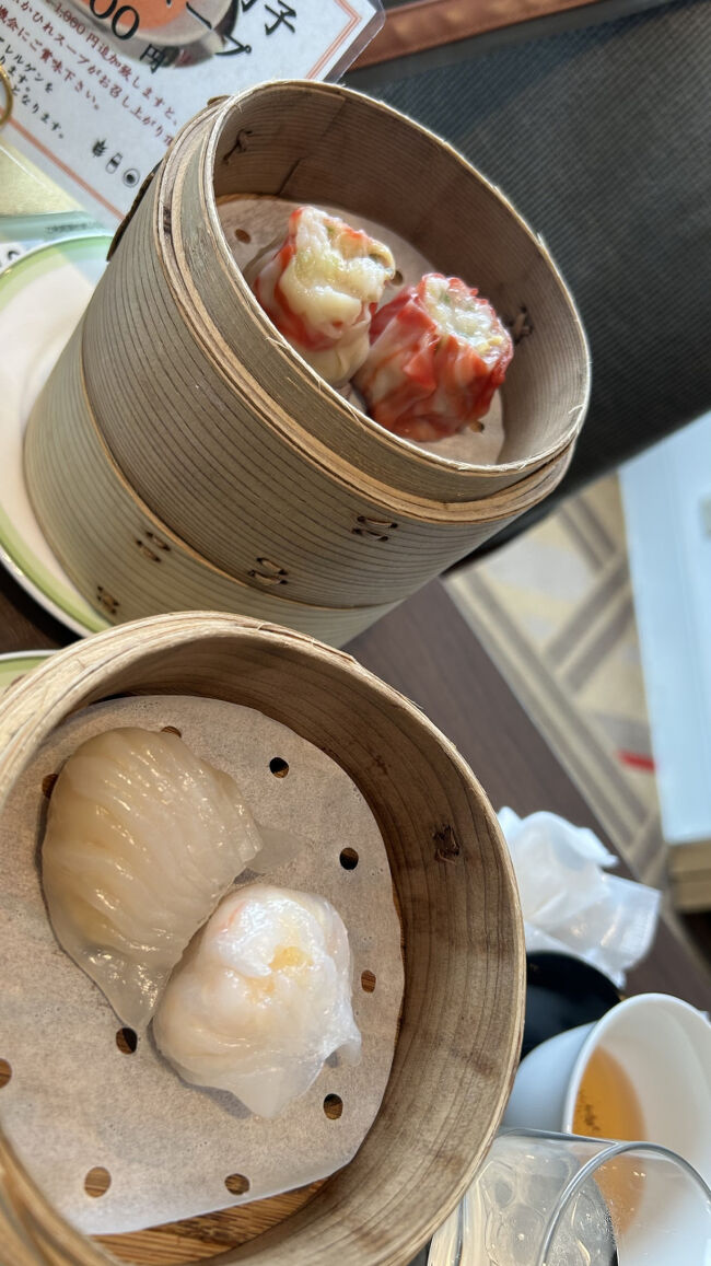 シュウマイとエビ蒸し餃子