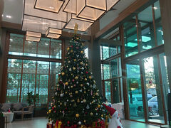 Bella Nara Phuket Naiyang Beach

ホテルに旅行カバンを預け、ナイヤンビーチへ
ナイヤンビーチは、空港から車で10分ほどの距離にあります。

リムジンタクシーで200バーツ

