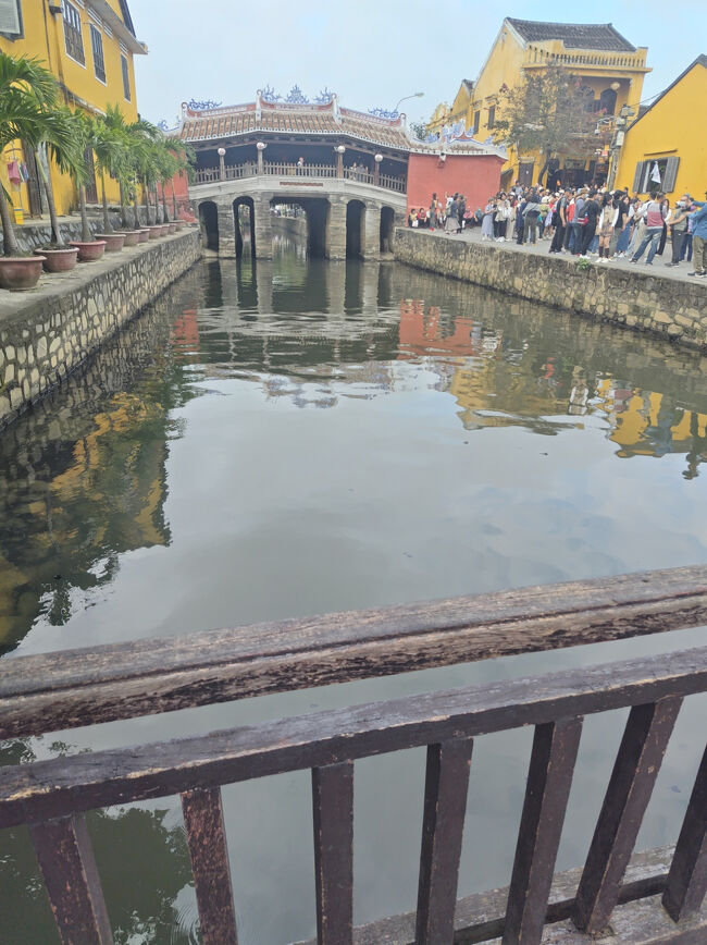 見えているのは来遠橋（日本橋）です