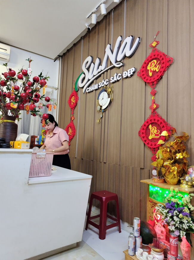 今日の締めはオイルマッサージ。送迎込み、約１時間で4000円。全身力強くマッサージしていただきました