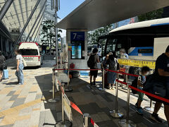 <2024/08/12>
前日夕方、シンガポール航空で羽田に帰国しましたが、
これからアシアナ航空でバンコクへ向かいます。
まずは、東京駅10:50発のバスで成田空港へ（8/8と同じ風景だな）。