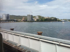 ゴスフォード Gosfordの町(人口18万人)が見えてきます。かつてウサイン・ボルトがこの町のサッカークラブで練習生として来ました。法外な年俸を要求したので契約にはならなかったですが。

NSW州には鉄道のビッグプロジェクトが複数あります。今オーストラリアの高速鉄道計画(最高速度320㎞)が進んでおり、シドニーオリンピックパークからここゴスフォード(セントラルコースト)までが第一区画として候補に挙がっています。