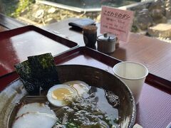昆布が入ってました。お庭が良い感じ。