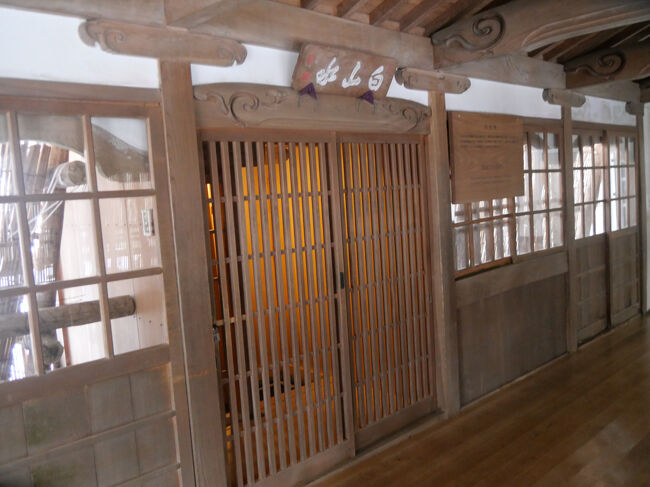 途中、承陽殿の手前に「白山水」という堂宇があります。<br /><br />白山水は白山連峰に連なる湧き水で、道元禅師にお供えする霊水だそうで、白山水を引き込んだ水場です。