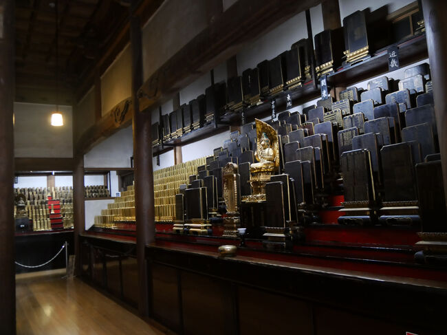 祠堂殿です。<br />