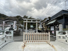 下田街歩き　マイマイ通り　下田八幡神社

参道入り口の神橋