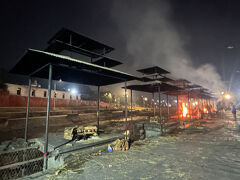 本日最後の火葬中でしょうか。