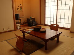 お部屋は純和室。このタイプが一番落ち着くよね。
