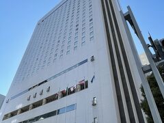 で、歩いてウェルビー栄まで。
お、懐かしい。昔宿泊したヒルトン！