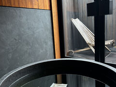 ６時３５分

あさんぽから戻って朝風呂～。
温泉ではないもののとってもキモチイイお風呂で極楽＼(^o^)／