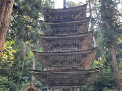 羽黒山五重塔。これを見たくて随神門から登りました。霊験あらたかな素晴らしい塔。一見の価値あります。