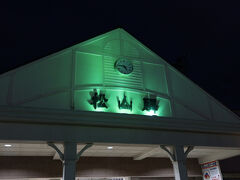 早朝の松山駅。