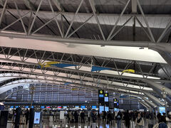 朝6:20のバスに乗って7:30過ぎ関空到着。
早い時間だったから、チェックインはすぐてした。