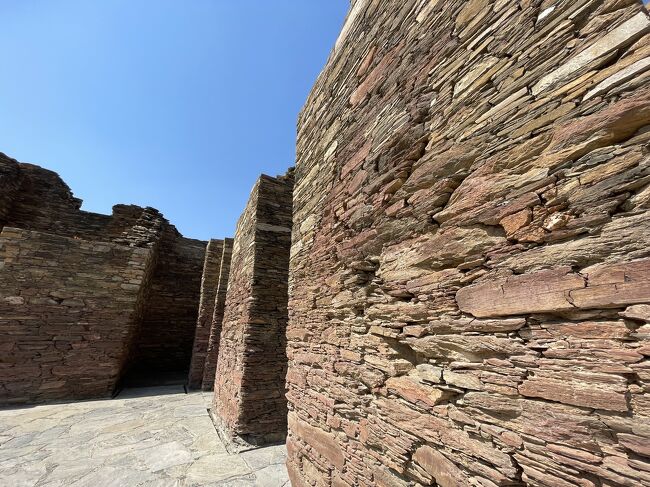 多くは修復されたもののはずだが、一部には当時そのままの壁が残っているらしい。整いかたが違うのでなんとなくわかる。