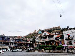 ナリカラ砦までを結んでいる。