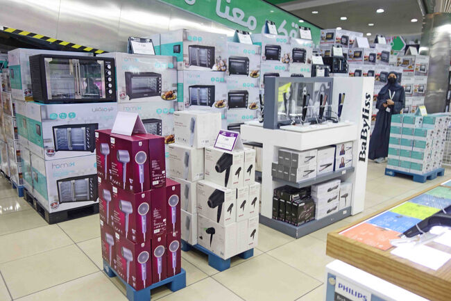 家電売り場です。<br />PanasonicやPhirippsもありますが大半はよく知らないブランド品です。