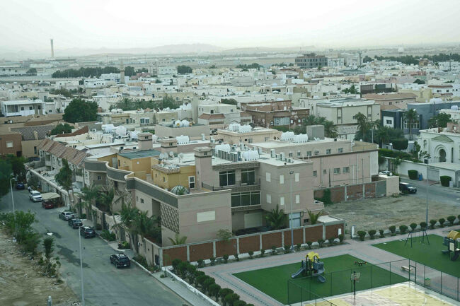 雰囲気からはハイレベルな住宅街のようです。