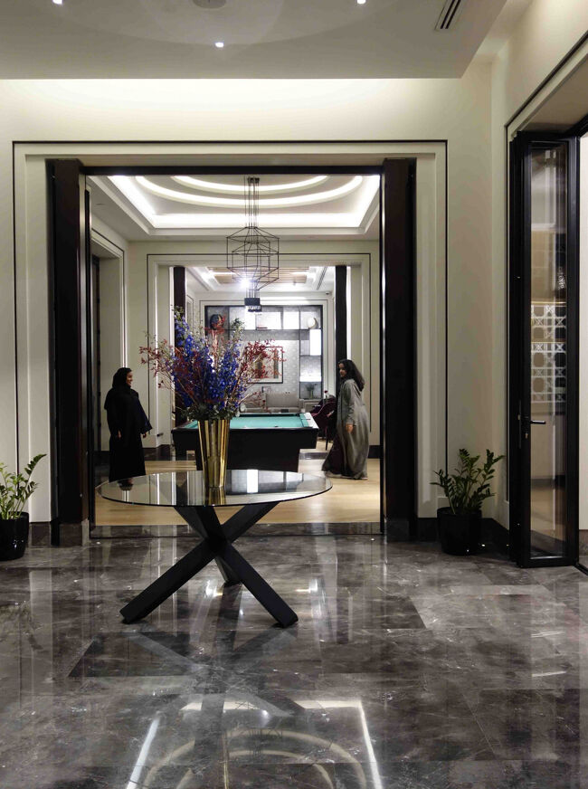 這々の体でやっとホテル帰着、既に２４時近くになっています。