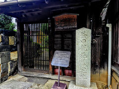 益田家の物見櫓。益田家は藤原氏の血を引く黒人で石見国の益田荘を領有した。毛利氏が伸長する中、毛利氏の傘下に下り、関ケ原合戦後は萩のすぐ東側の須佐を領地とした。