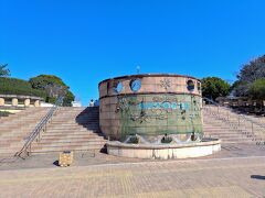 福岡タワーの奥にあるももち海浜公園にきました。