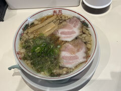 丸ぼし=ラーメン着丼19:03