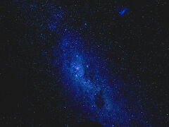 ニュジーランド南島旅行前半。
テカポでは３泊したものの、結局星空ツアーは３日ともキャンセル。マウントクックも遊覧飛行は中止で、ハイキングには出たものの、天候悪化により第一の橋でUターン。
オプショナル料金は返還されますが、ここまでは完全な期待外れでした。唯一の救いは、テカポ中日にきれいな星空が一瞬見えたことでしょうか。