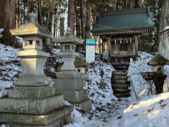 熊野大社境内にある土社神社本殿。
