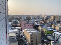 ◇翌朝　部屋の窓から東側