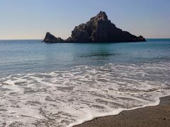 バスの本数が少なくて、菜の花ガーデンからテクテク歩いてきました(-_-;)

日出の石門（ひいのせきもん）に到着…