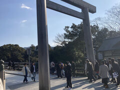 はい、内宮に参りました。
快晴に感謝です。