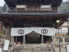 桂林寺　山裾にお寺が並んでいます。