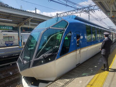 鳥羽駅に到着。
特急を乗り継いで2時間半のところを、しまかぜは3時間かけてのんびりと走った。