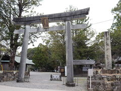 次に鬪雞神社に行きました