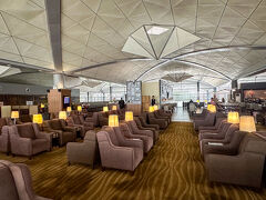 時間あるのでPパスラウンジへ

広々しててスタイリッシュでキレイ!