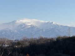 こちらは雪雲がかかった武尊山です。