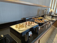 クラブラウンジのティータイム
色々な種類のスィーツが用意されています