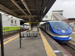 ★10:20
送迎車が予定より早く着いたので、本来間に合わないはずだった特急「スーパーはくと」に乗車。全車指定席なので結構料金が掛かるのですが、はくとなんてなかなか乗れないので気にせず。