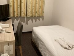 今回のホテルは場所と料金重視して、駅から徒歩15分ほどのアコードホテルさん
食べ歩きするために素泊まり