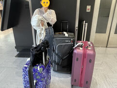 主人も出国時に空港で忘れ物をしていた……受取へ…