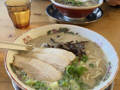 ラーメンで腹ごしらえ。