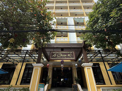 ダナン空港からホイアンまでは車で40分ほどで到着

2日目のアコモは「La Charm Hoi An Hotel & Spa 」