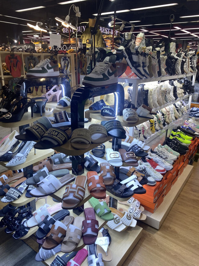 MBKにもいっぱいあります、あかんやつ！笑<br />買わないけど、見るだけでも面白い笑