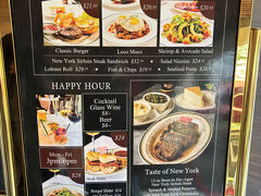 ランチはステーキ
日本にもありますが、WOLFGANG'Sへ
友人からHy's steak houseを教えてもらいましたが、ドレスコードが厳しいらしく、、
ちゃんとした服を持っていっていなかったので、今回は断念